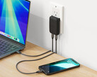 Le nouveau chargeur GaN OntheGo coûte 39,99 dollars. Sur la photo : la brique de chargement connectée aux appareils. (Source de l'image : Satechi)