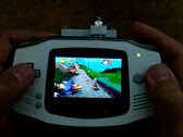 Il n'est pas nécessaire de modifier un Game Boy Advance pour faire tourner des jeux PlayStation. (Source de l'image : Rodrigo Alfonso)