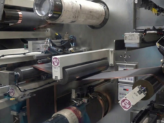 Photo : La ligne pilote de GAC pour les cellules à semi-conducteurs de 60Ah+, améliorée (Source de l'image : CCTV)