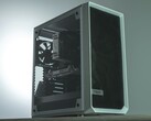 Boîtier PC blanc avec panneau latéral et façade grillagée montrant les composants internes et les ventilateurs de refroidissement. (Source de l'image : Anthony Roberts / Unsplash)