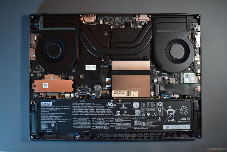 Lenovo ThinkBook 16p Gen 5 : Intérieur