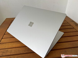 Critique du Microsoft Surface Laptop 5 15. Appareil de test fourni par Microsoft Allemagne.