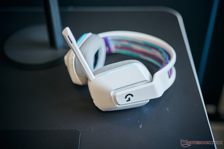 Casque de jeu sans fil Logitech G522 blanc sur le bureau