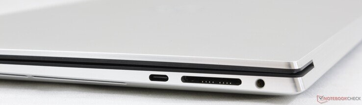 Côté droit : USB C 3.1 avec charge et DisplayPort, lecteur de carte SD, prise jack.
