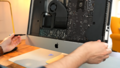 L&#039;iMac 21,5 pouces peut être mis à niveau, mais pas facilement. (Image source : Luke Miani)