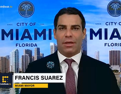 Le maire de Miami, Francis Suarez, a annoncé la nouvelle du rendement du bitcoin en direct sur CoinDesk TV. (Image Source : CoinDesk)