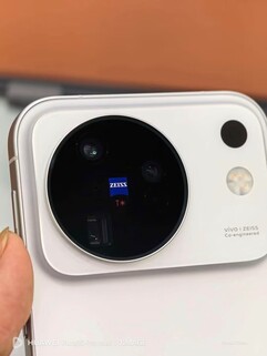Photo en gros plan du plateau de l'appareil photo du prochain Vivo X500