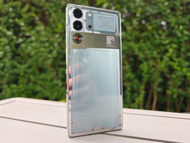 RedMagic 10S Pro. (Source de l'image : Daniel Schmidt)