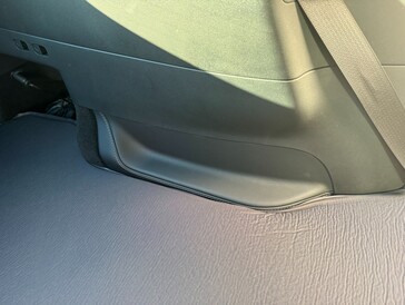 Le matelas gonflable modèle Y est profilé pour s'adapter parfaitement au passage des roues
