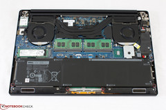 Dell XPS 15 9570, 97 Wh : un unique emplacement M.2 pour SSD.