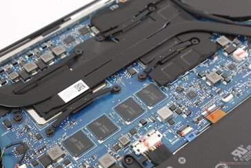 RAM LPDDR3 soudée du ZenBook UX534.