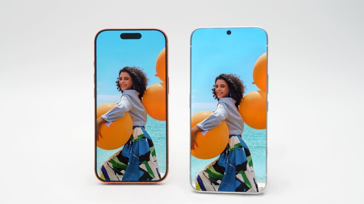 Le Tecno Randlos-Phone comparé à un smartphone classique, apparemment un iPhone 17 Pro.