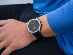 La Fenix 7 est l'une des smartwatches éligibles à la version bêta 23.05. (Image source : Garmin)