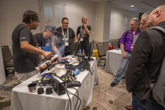 L'équipe XOC teste la 9 7950X. (Source : AMD) 