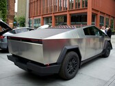 Le Tesla Cybertruck est proposé à partir de 81 895 dollars (Source de l'image : Yiming Ma on Unsplash)