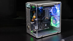 Pironman 5 fait ressembler Raspberry Pi 5 à un PC de jeu (source d'image : SunFounder)