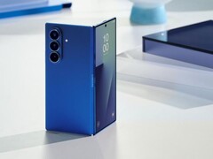 Le Samsung Galaxy Z Fold7 (photo) utilise du titane pour sa plaque arrière. (Source de l'image : Samsung)