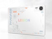 Lenovo a récemment présenté une version spéciale du Legion Y700 Gen 4 avec Pandaer. (Source de l'image : Lenovo)