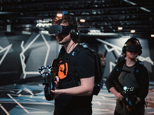 La réalité augmentée et la réalité virtuelle sont appelées à faire des progrès considérables dans l'industrie du jeu (Source : Unsplash)