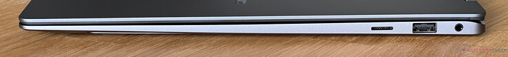 À droite : lecteur de carte microSD, USB-A 3.2 Gen.1 (5 Gbit/s), prise audio de 3,5 mm
