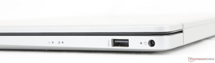 A droite : USB-A (5 Gbps), adaptateur secteur