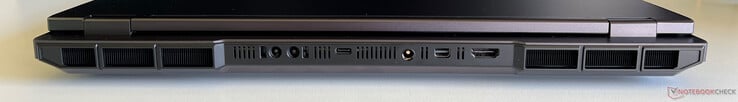 Arrière : connexion pour le refroidissement à l'eau Oasis, USB-C 4.0 avec Thunderbolt 4 (40 GBit/s, DisplayPort ALT Mode 2.1, Power Delivery 140 watts), alimentation, Mini DisplayPort 2.1, HDMI 2.1