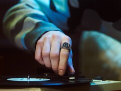 Les nouvelles rumeurs de montres Casio pourraient faire suite à la CRW-001 (photo). (Source de l'image : Casio)