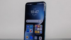 Le Magic7 Pro, relativement grand. (Source de l'image : Notebookcheck)