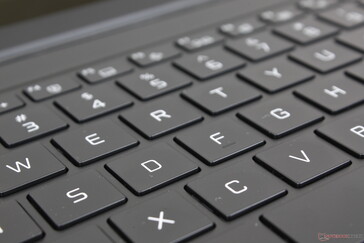 Les touches sont plus fermes et le bruit est plus fort que sur la plupart des autres Ultrabooks