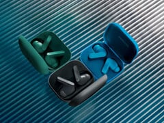 Motorola vend les Moto Buds Bass en trois couleurs. (Source de l'image : Motorola)