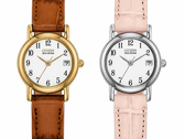 Les modèles Citizen EW1277-15A et EW1273-08A (de gauche à droite)