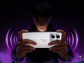 Le Legion Y70 2026 sera commercialisé en Chine le 19 mai. Photo : une photo promotionnelle montrant l'option de couleur blanche du téléphone.