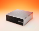 Le Lenovo SFF RTX Spark présente une finition minimale à deux tons.