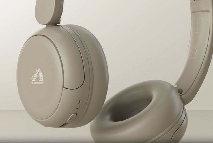 Le casque JVC Kenwood HA-S60W est doté d'une finition mate et d'une oreillette en forme de beignet. (Source de l'image : JVC Kenwood)