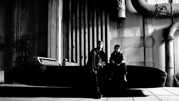 Ryan Gosling à gauche et Flynn Gray à droite sur un landspeeder. (Source de l'image : Ed Miller)
