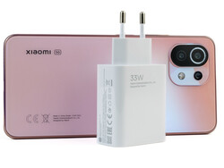 Chargeur de 33 watts inclus dans la boîte du Xiaomi 11 Lite 5G NE