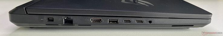 À gauche : alimentation, Ethernet (2,5 GBit/s), HDMI 2.1 FRL, USB-A 3.2 Gen 2 (10 GBit/s), 2x USB-C 4.0 avec Thunderbolt 5 (120 GBit/s, DisplayPort, Power Delivery), audio 3,5 mm