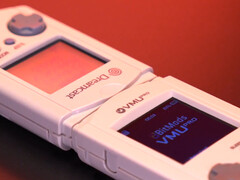 Le VMU Pro de 8BitMods offre également la possibilité de charger en USB Type-C. (Source de l'image : 8BitMods)