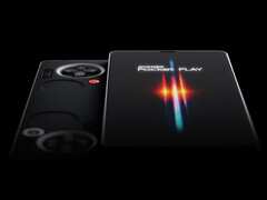 Le Pocket Play sera équipé d'un ancien SoC phare. Photo : une photo promotionnelle montrant la version noire du téléphone de jeu. (Source de l'image : Ayaneo)