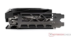 Les ports externes du MSI GeForce RTX 4060 Ti Gaming X Trio 8G