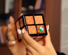 Le WOWCube possède 24 petits écrans et est livré avec un ensemble de jeux de puzzle (Source : Cubios)