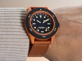 La montre Unimatic x Massena Lab U1-SPG NASA Artemis limited edition est équipée d'un mouvement Seiko NH34A (Image Source : Massena Lab)