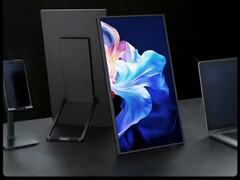 Le moniteur externe peut être positionné de différentes manières sur un bureau.