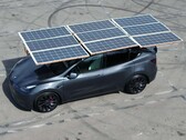 Tesla : un amateur montre un toit solaire sur sa voiture électrique (Image : somid3, Reddit)