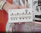 Le module Dock du bloc d'alimentation Thermaltake Dockpower FI.