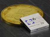 Un microréacteur nucléaire plus petit qu'une pièce de monnaie. (Source de l'image : Betavolt)
