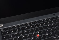 ThinkPad T14s G2 : Haut-parleurs au-dessus du clavier