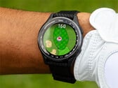 L'Approach S50 est l'une des deux smartwatches éligibles à la mise à jour du logiciel système 7.16 de Garmin. (Source de l'image : Garmin)