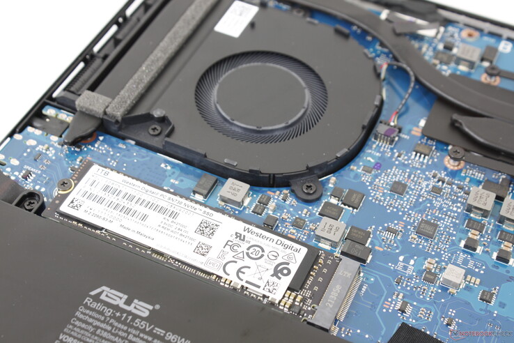 Le système ne peut supporter qu'un seul SSD interne PCIe3 x4 NVMe M.2 2280