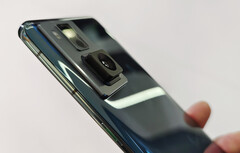 Oppo a construit son appareil photo rétractable autour du Sony IMX766. (Image source : Weibo)